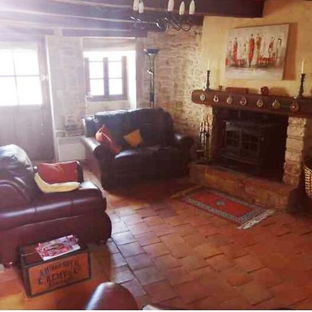 Traditional Stone Cottage Condac Bagian luar foto