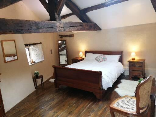 Traditional Stone Cottage Condac Bagian luar foto